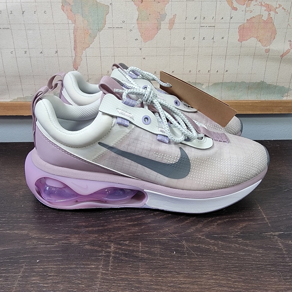 BRAND NEW Nike Air Max 2021 Spruce Aura Women's Size 8.5